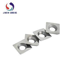 Inserts de menuiserie en carbure de tungstène pour outils de tour